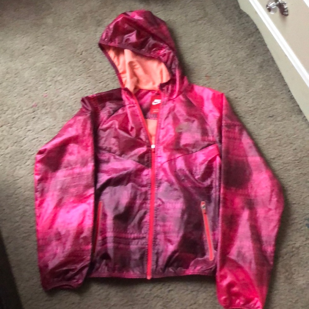 Girls Nike wind breaker